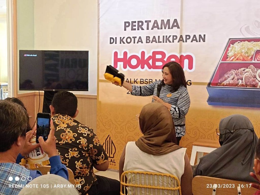 Presentasi Francisca Lucky, General Manager Marketing HokBen, membuka grand Launching HokBen E-Walk BSB Balikpapan I Dokpri
