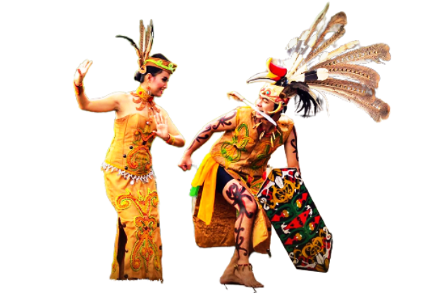 Ilustrasi tarian khas suku Dayak Kalimantan yang mengenakan pakaian adat dayak King Baba, yang terbuat dari kulit kayu 